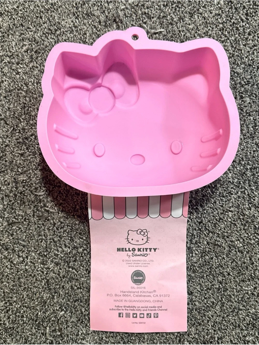 HandStand Silicone Sanrio Hello Kitty Cake Jello Dessert Mold Pink
